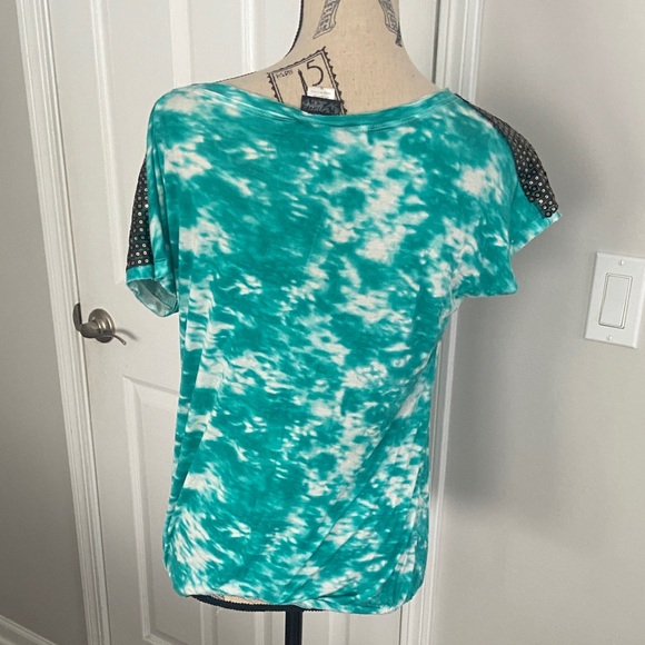 Daytrip Turquoise Tie-Dye Studded Sleeve Top size-S - Picture 3 of 6